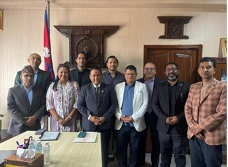 AmCham Partners Government Drives