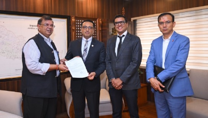 Vishal Group Contributes 35.1 Million Rupees in Financial and Material Aid for Flood Relief